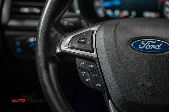 Ford Mondeo 27 of 30