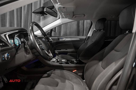 Ford Mondeo 22 of 30