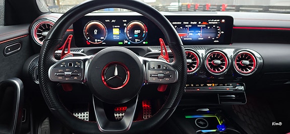 Mercedes-Benz CLA250 e 15 of 26
