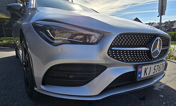 Mercedes-Benz CLA250 e 9 of 26