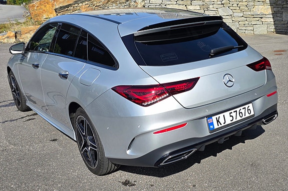 Mercedes-Benz CLA250 e 12 of 26