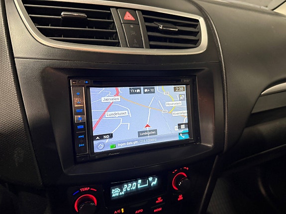 Suzuki Swift 14 of 19