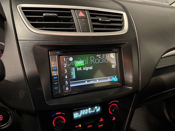 Suzuki Swift 13 of 19