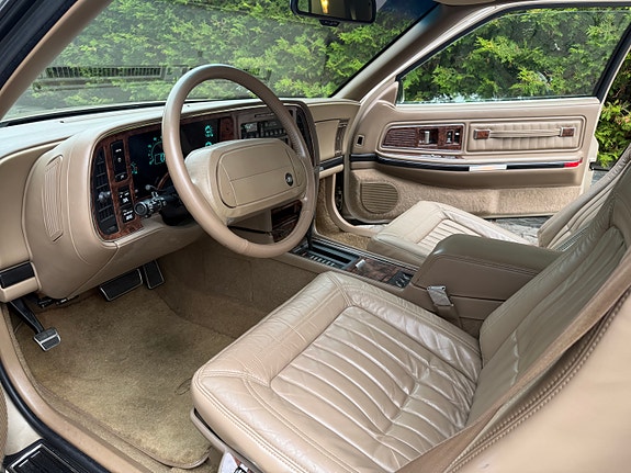 Buick Riviera 10 of 19