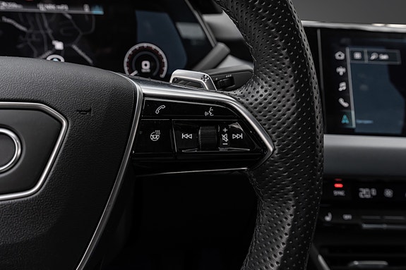 Audi e-tron GT 21 of 30