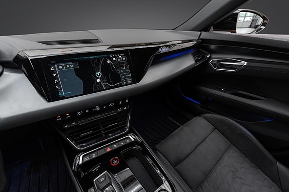 Audi e-tron GT 25 of 30