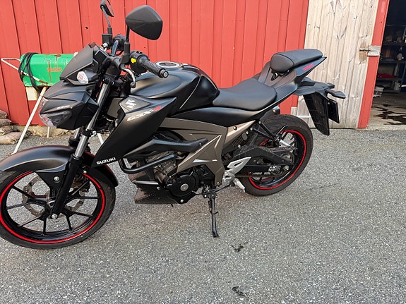 Suzuki GSX-S 125 3 of 7