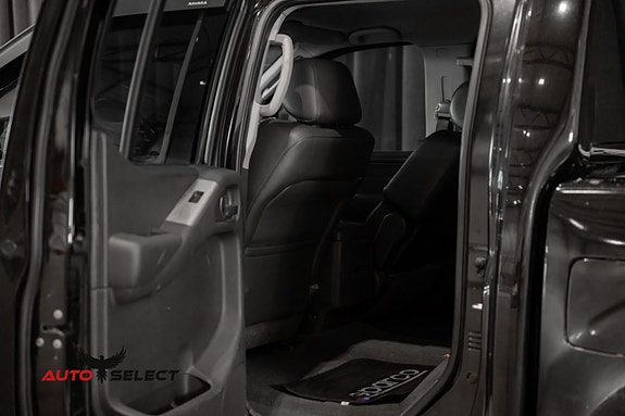 Nissan Navara 9 of 30
