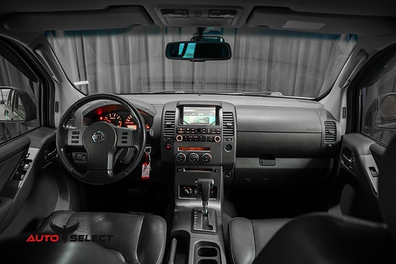 Nissan Navara 21 of 30