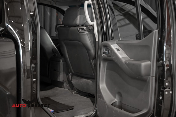 Nissan Navara 16 of 30