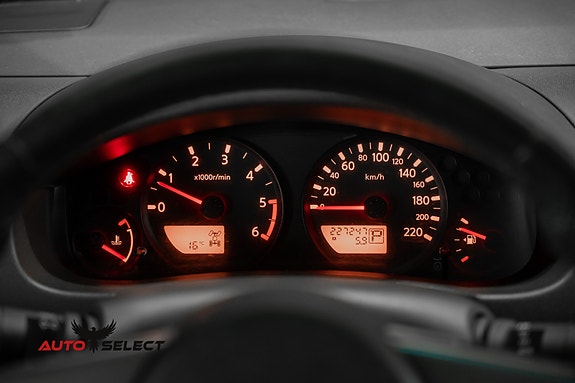 Nissan Navara 24 of 30