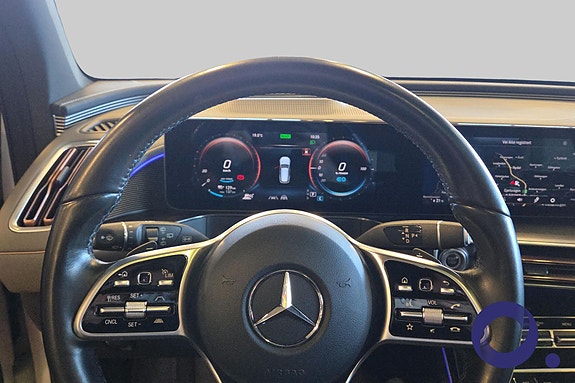Mercedes-Benz EQC400 11 of 30