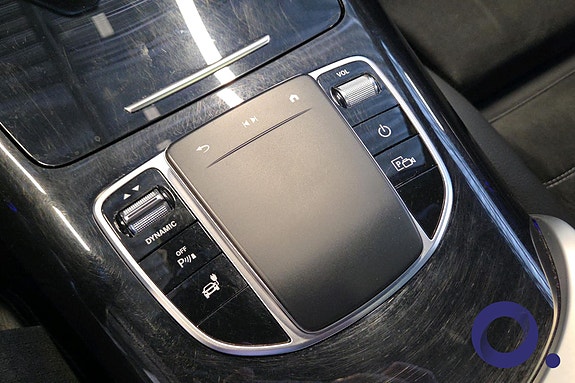 Mercedes-Benz EQC400 25 of 30