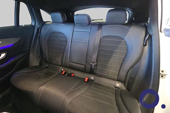 Mercedes-Benz EQC400 17 of 30