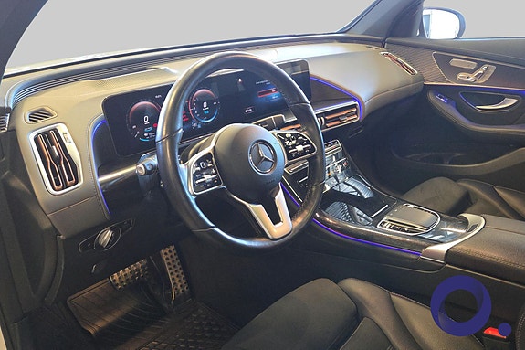 Mercedes-Benz EQC400 12 of 30