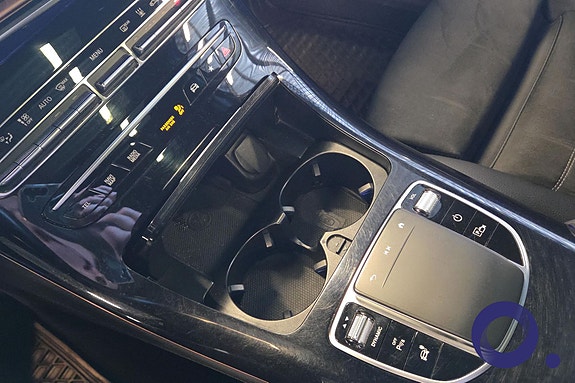 Mercedes-Benz EQC400 24 of 30
