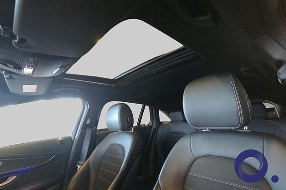 Mercedes-Benz EQC400 15 of 30