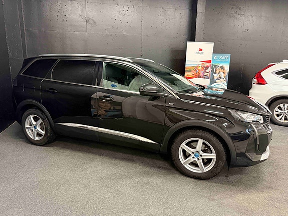 Peugeot 5008 2 of 29