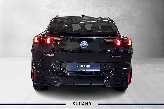 BMW iX2 7 of 30