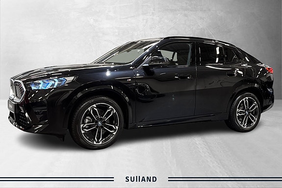 BMW iX2 2 of 30