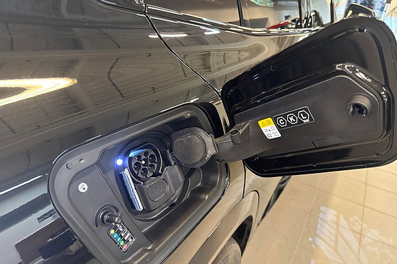 BMW iX2 10 of 30