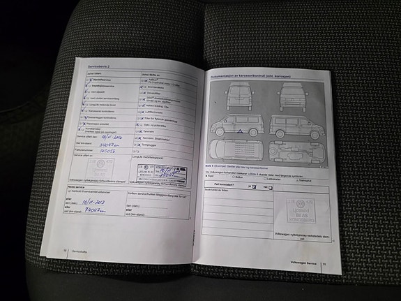 Volkswagen Caravelle 27 of 30
