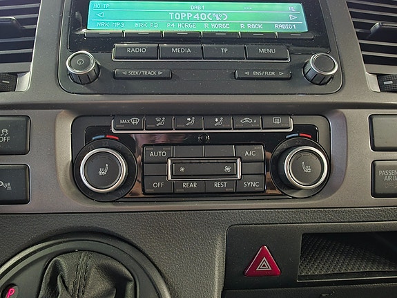 Volkswagen Caravelle 23 of 30