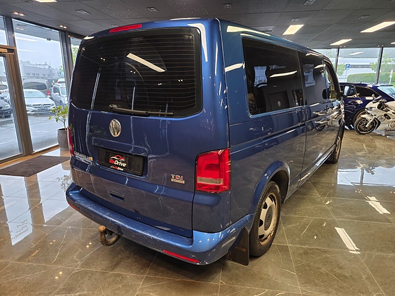 Volkswagen Caravelle 4 of 30