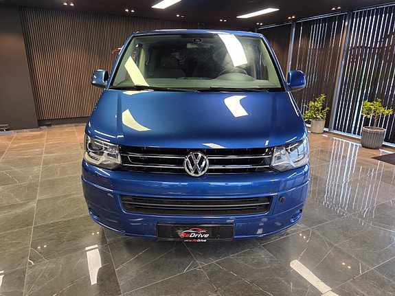 Volkswagen Caravelle 2 of 30