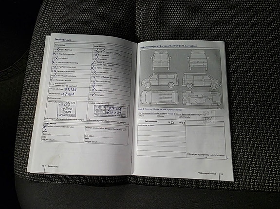 Volkswagen Caravelle 28 of 30