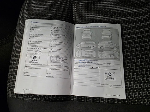 Volkswagen Caravelle 29 of 30