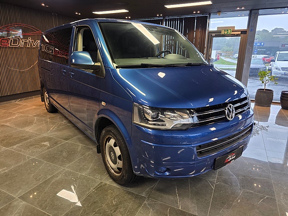 Volkswagen Caravelle 3 of 30