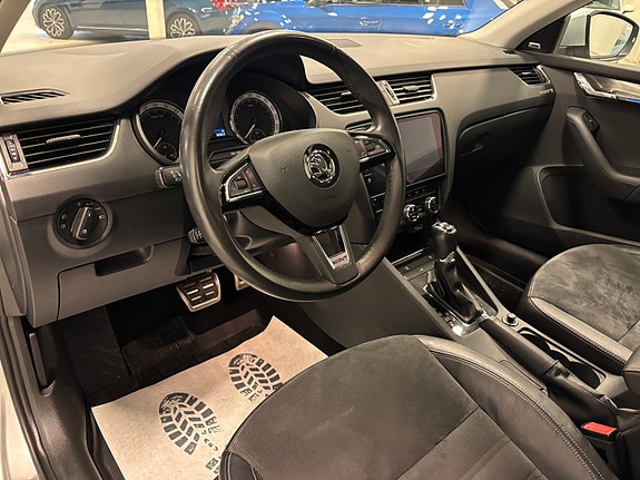 Skoda Octavia Scout 10 of 30