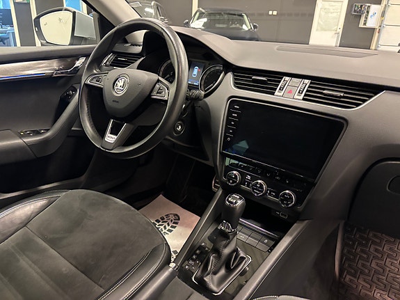Skoda Octavia Scout 13 of 30
