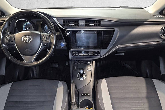 Toyota Auris 22 of 30