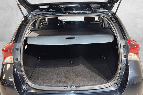 Toyota Auris 21 of 30