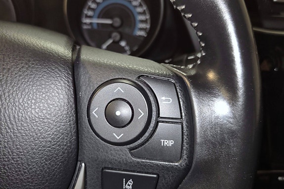 Toyota Auris 25 of 30
