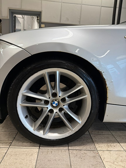 BMW 118d 9 of 13