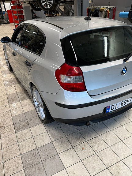 BMW 118d 5 of 13