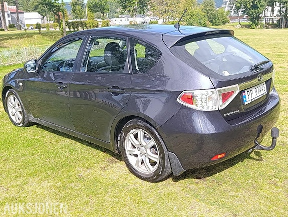 Subaru Impreza 6 of 16