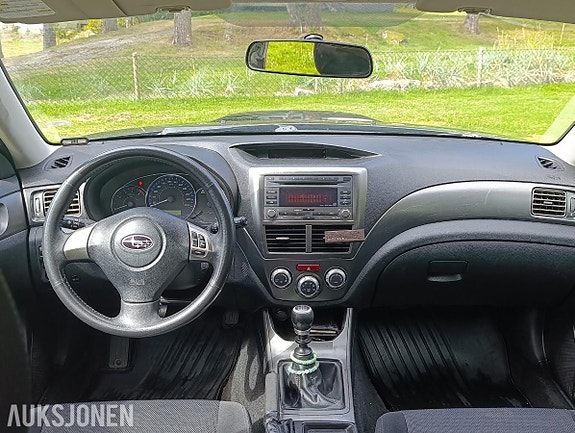 Subaru Impreza 10 of 16