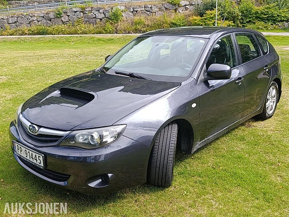 Subaru Impreza 8 of 16