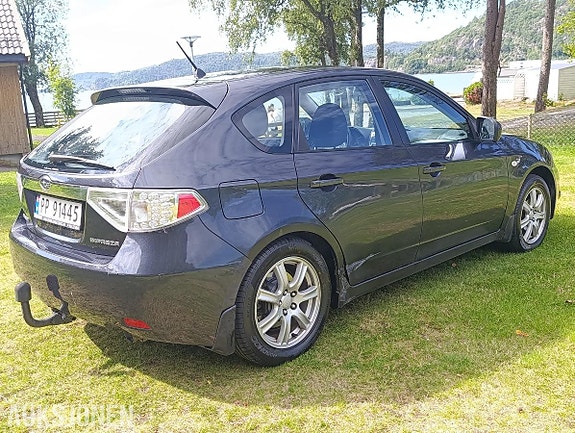 Subaru Impreza 4 of 16