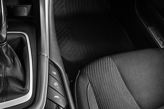 Ford Mondeo 22 of 30