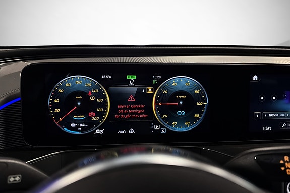 Mercedes-Benz EQC400 17 of 29