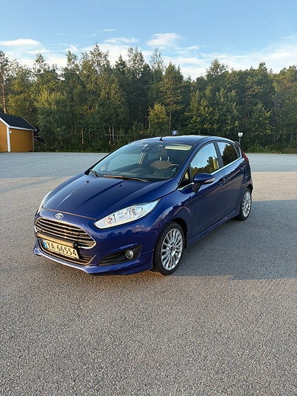 Ford Fiesta 2 of 10