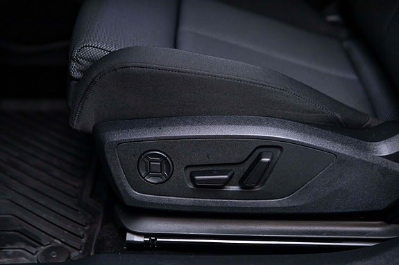 Audi Q4 e-tron 25 of 30