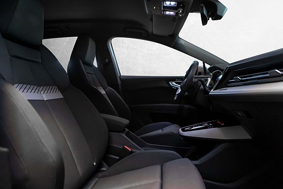 Audi Q4 e-tron 30 of 30
