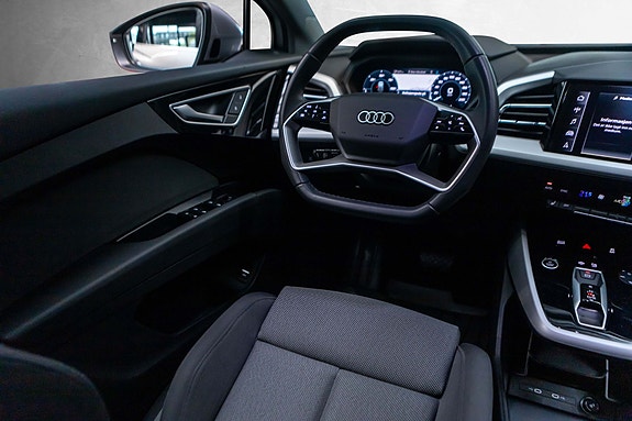 Audi Q4 e-tron 28 of 30