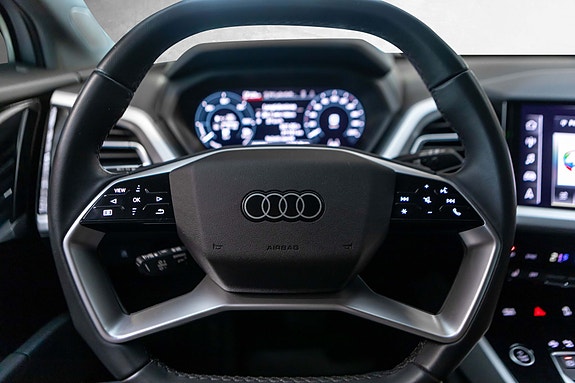 Audi Q4 e-tron 10 of 30